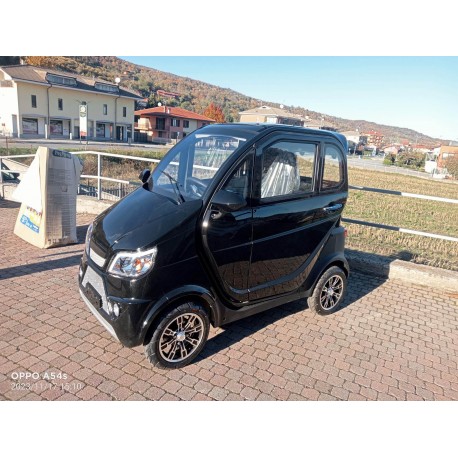 AUTO SENZA PATENTE E SENZA PATENTINO
