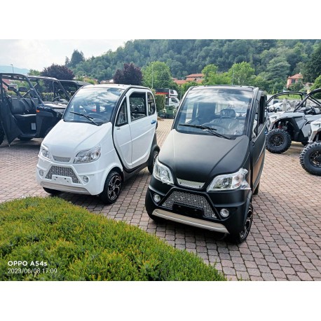 MINI AUTO ELETTRICA PER DISABILI SENZA PATENTE